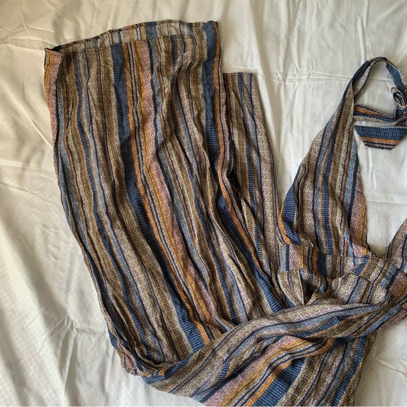 ୨୧ ･ﾟ✧ Wild Fable Striped Deep V-Neck Halter Jumpsuit - Picture 8 of 8